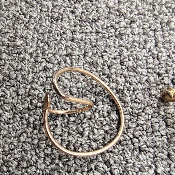 Accessories - Picture 8 of 16